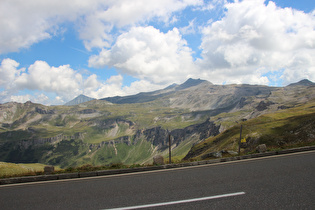 Blick über das Seidlwinkltal zum Ritterkopf am Horizent, …