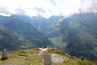 … und Blick ins Käfertal mit Talstufe und Talschluss darüber