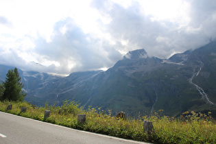 … und Blick auf Fuscherkarkees, Nördlicher Bockkarkees und Hochgruberkees