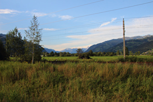 … und Blick zur Nordwestflanke der Ankogelgruppe am Horizont