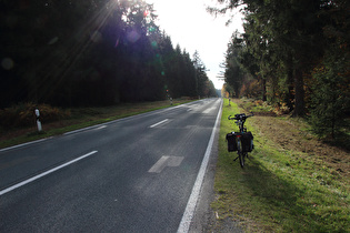 „Dach der Tour“: Große Blöße / L549; Blick nach Westen