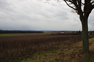 Blick zum Deister mit darüber aufziehendem Regen …