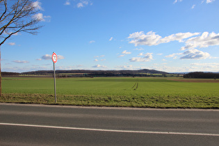 … und Blick zum Benther Berg