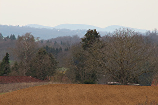 Zoom auf das Wesergebirge am Horizont