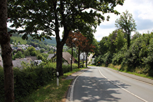 … und Blick bergab nach Bruchhausen