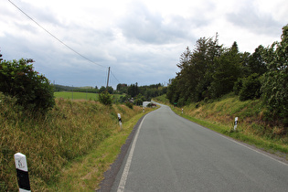 … und Blick über Landebach nach Westen