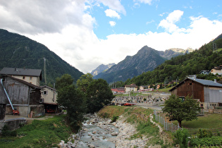 die Dranse d’Entremont in Orsières, Blick flussaufwärts …