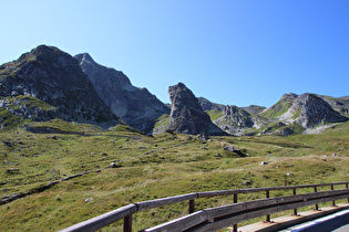 … Blick auf Mont Fourchon und Tête de Fonteinte …