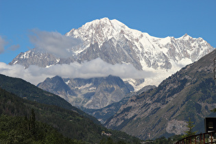 Zoom auf das Bergmassiv