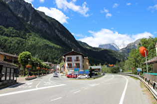 in Pré-Saint-Didier, unteres Ende der Nordostrampe des Colle del Piccolo San Bernardo