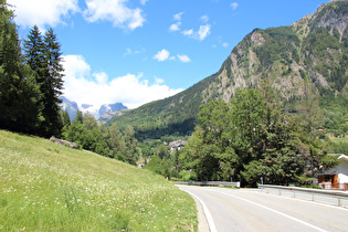 weiter oben, Blick über Pré-Saint-Didier talabwärts …