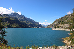 Blick auf Dôme de la Sache und Mont Pourri sowie den Barrage du Chevril