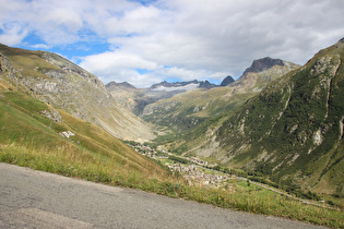 weiter unten, Blick über Bonneval-sur-Arc ins Vallée de l'Arc talaufwärts