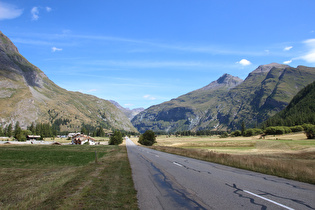 unterhalb von Bessans, Blick über den Ort talaufwärts