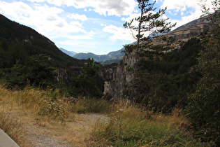 wenig weiter, Blick durch die Schlucht talabwärts