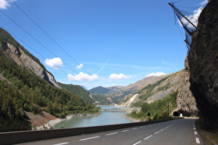 weiter unten, Blick über den Lac du Chambon talabwärts