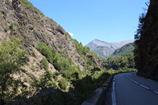 … und Blick in die Schlucht talaufwärts