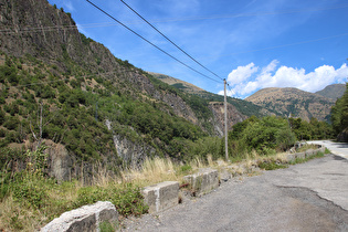 … und Blick in die Schlucht talaufwärts