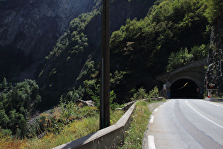 Blick zurück auf den letzten Tunnel im Verlauf dieser Tour …