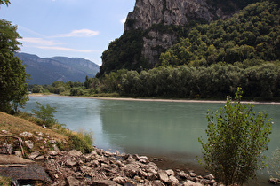 … Blick flussaufwärts …