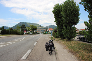 in Saint-Jean-de-Morians, Blick auf Vouise und Butte de Tolvon